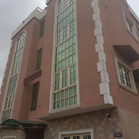 Fbm Place Guest House Agun Exterior photo